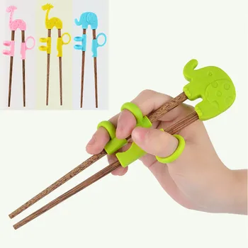 

1 Pair Wooden Kids Learning Training Chopsticks Portable Cute Cartoon Animal Beginner Chopsticks Kitchen Accessories Gadgets
