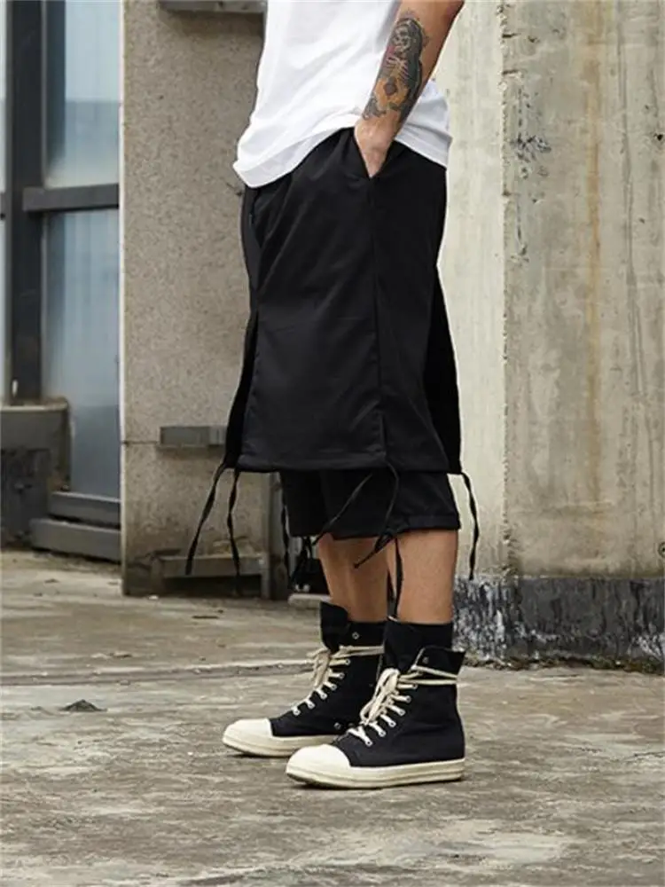 Рисунок 5 - Мужская кружевная юбка с широкими штанинами