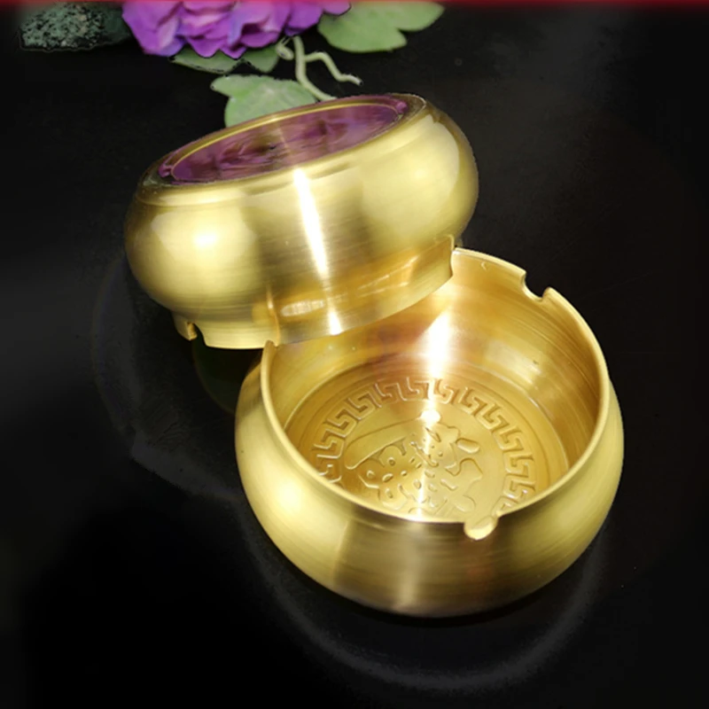 

1 Piece Golden Round Ashtray Metal SpinningTray Easy to Clean Air Tight Bar Tool