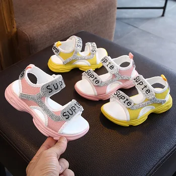 

2020 Fashion Leathers Sweet Children Sandals For Girls Toddler Shoes 2 Colors Girls Princess Shoes Flat Sequined Sandals
