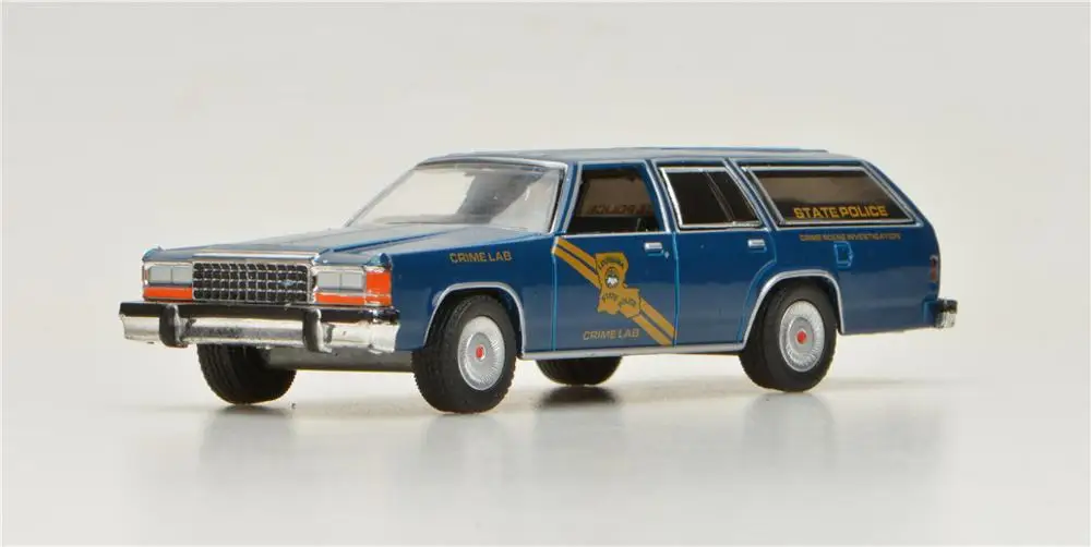 1: 64 1987 Ford LTD Crown Victoria Wagon модель автомобиля