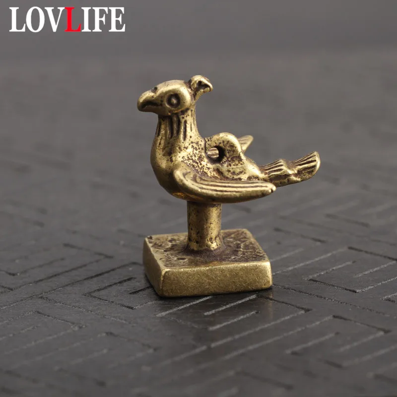 

Brass Phoenix Bird Engraved Seal Keychains Pendants Antique Copper Sculpture Room Decoration Charms Key Chains Collection Crafts