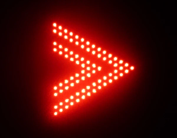 84 led Автомобильный задний поворотник светодиодный индикатор подсветка яркая светящаяся табличка Левая Правая стрелка дневной ходовой свет - Испускаемый цвет: Красный