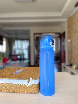 

Collapsible 700ML Water Bottle Silicone Outdoors Bottle Sports Foldable Sports Bottle Food Grade Folding Bottles Camping Treval