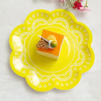 

Creative Petal Shape Disposable Yellow Lace Print Paper Plate Pastry Dessert Cake Dish Tableware Birthday Wedding Party Supplies