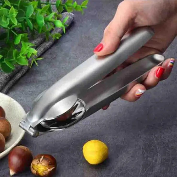 Tanie 1pcsMultifunctional kasztan klip orzech nakrętka metalowa otwarte powłoki obierak może otwieracz nóż gadżet akcesoria kuchenne dziadek do orzechów