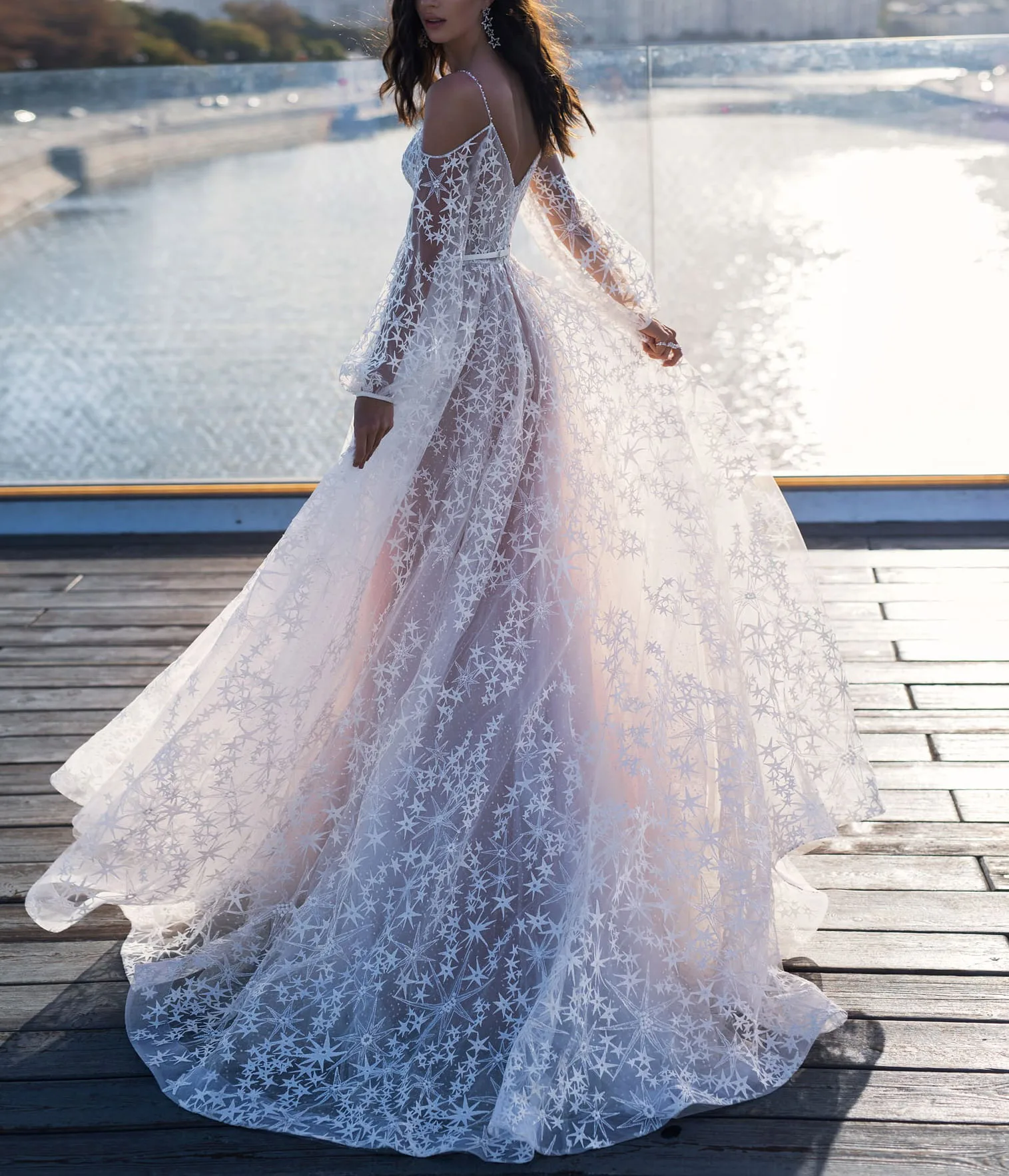 Элегантные звезды аппликации шикарное свадебное платье Спагетти ремни A-Line Boho Свадебное платье