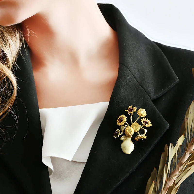 Creative Design Enamel Van Gogh Sunflower Brooch Yellow Flower Vase Brooches Woman Party Accessories