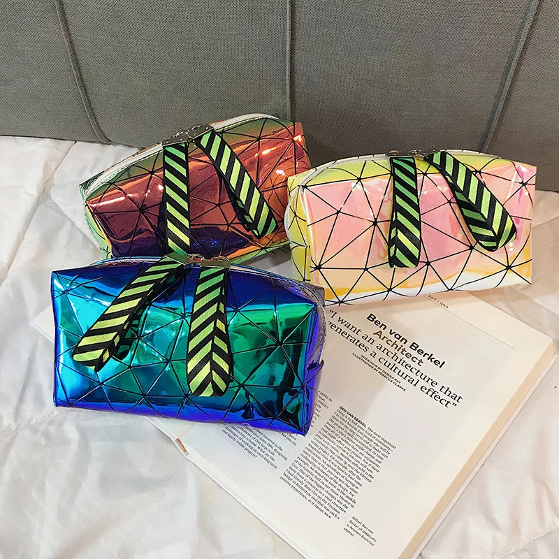 

Hot Selling Laser Bag Women's 2019 New Style INS Geometry Rhombus Clutch Purse Waterproof Cosmetic Bag