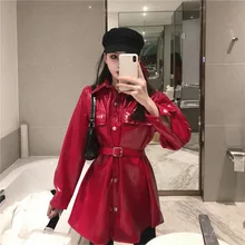 Осень и зима стиль яркая поверхность из искусственной кожи пояс Талия обнимает средней длины пальто женское корейский стиль с длинным рукавом
