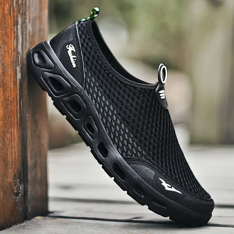 men's shoes for beach vacation