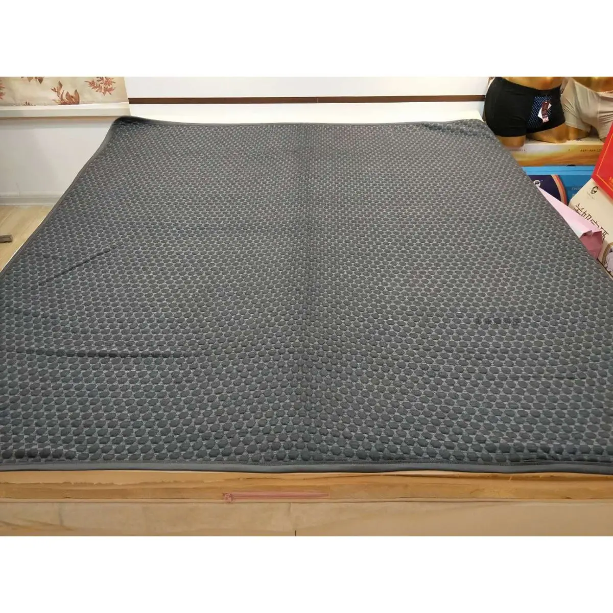 Graphene Thin Blanket, Black Technology, Micro-electric Energy Mattress, Warm Health Care Sheets, Bedroom Bed Blankets, New 4