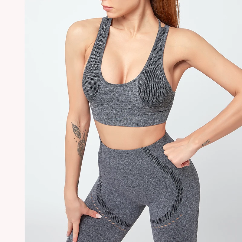 

Woman Seemless Sports Set Summer Cropped T Shirt Fittness Yoga Set Strappy Spotswear Female Running Tights High Waist Leggings
