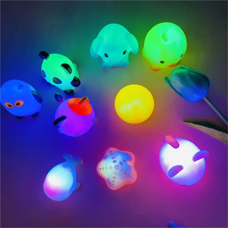 

3PCS Baby Water Flashing Floating Dolphins Kids Automatic Led Lighting up Beach For Children for Bathroom Swimming bath