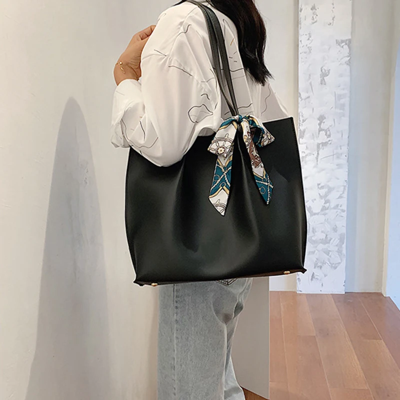 

Ansloth High Capacity Shoulder Bags For Women 2020 Fashion Totes Bags designers Solid Color Bag Bow Decoration female Bag HPS958
