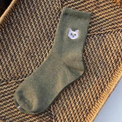 army green Хлопковые женские носки с вышивкой в виде милого кота, милые носки с изображением головы котенка, Модные Качественные цветные женские носки на осень и зиму - Цвет: army green