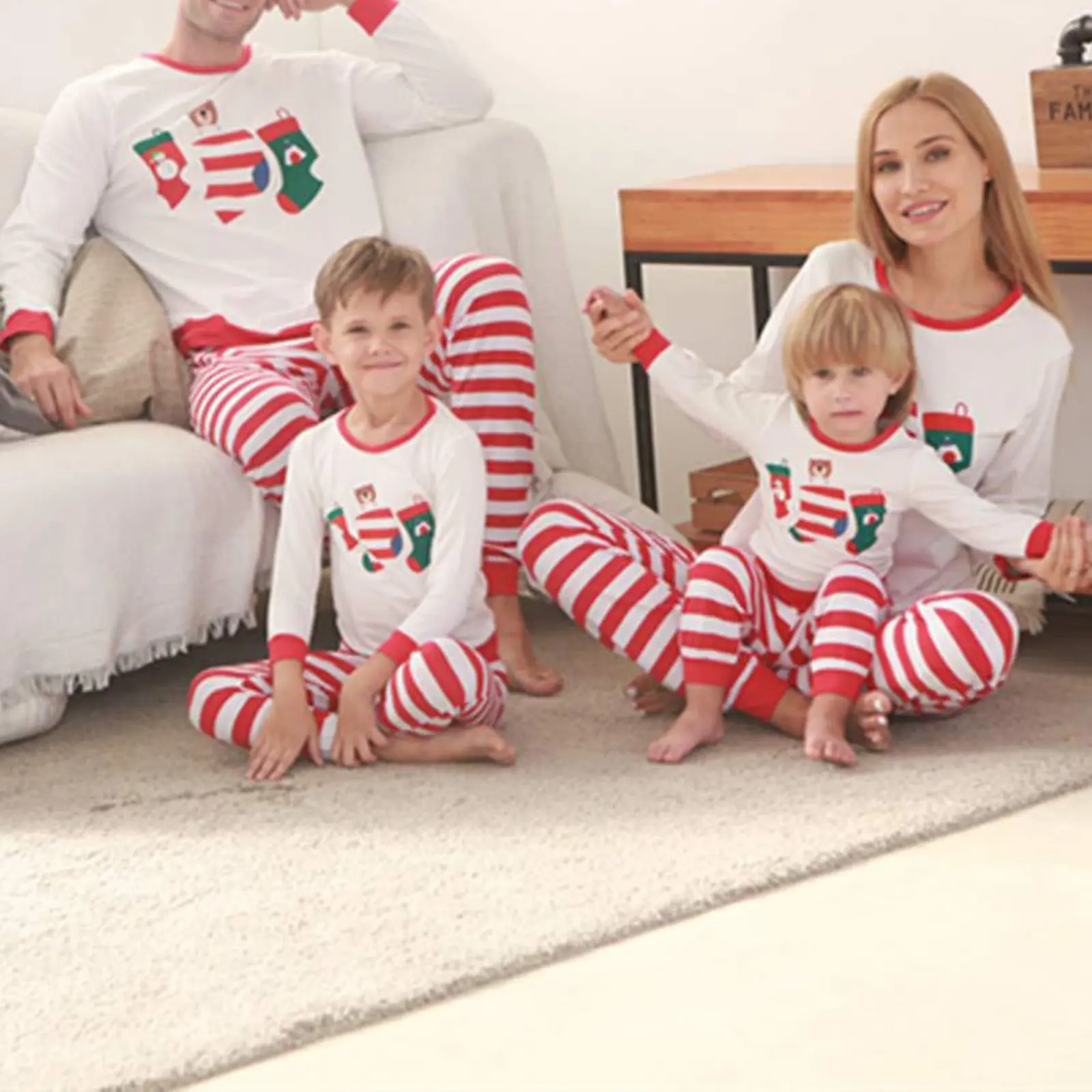 

Christmas Family Pajamas Set Christmas Clothes Parent-child Suit Home Sleepwear Kid Dad Mom Matching Family Outfits