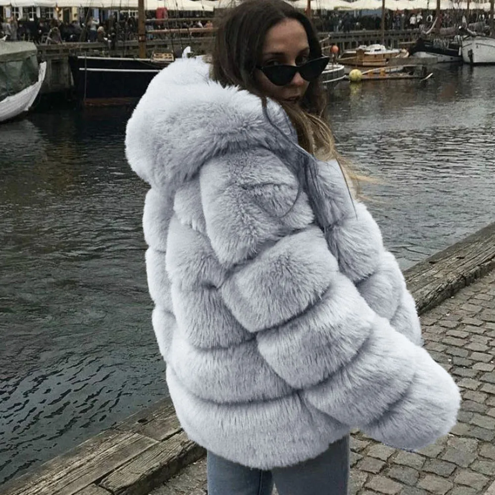 Зимнее женское пальто из искусственного меха, модная теплая куртка с капюшоном из искусственного меха, однотонная плотная Дамская Шуба, верхняя одежда, куртка
