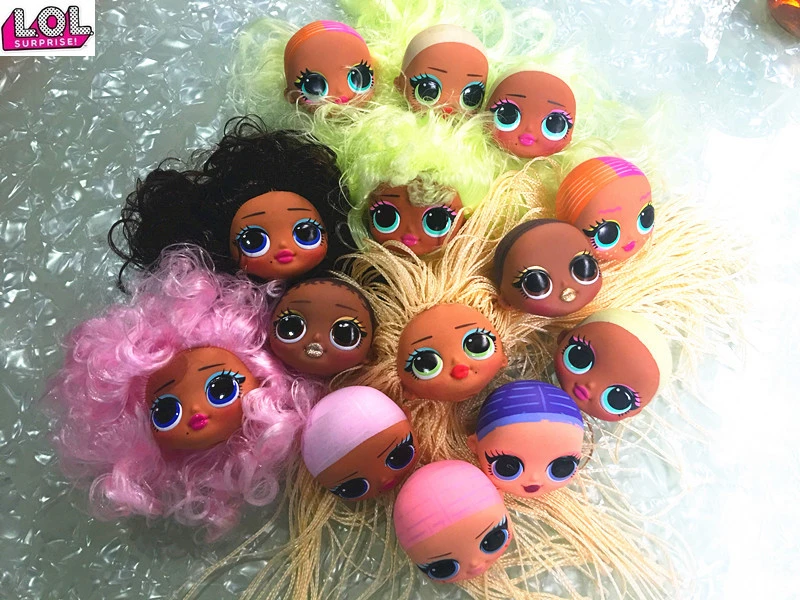 muñecas con cabeza grande y cuerpo pequeño