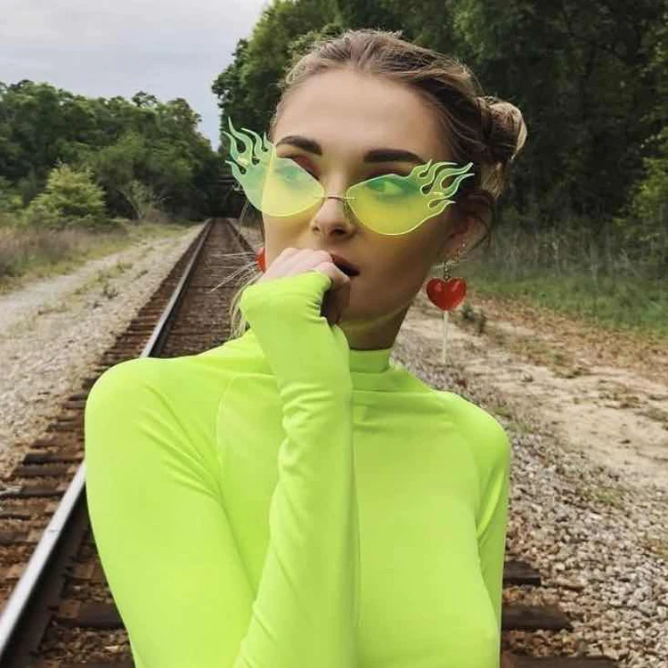 

Fashion Fire Flame Sunglasses For Women Cool Female Brand Designer Street Style Luxury Trending Shades Sun Exaggerated Style