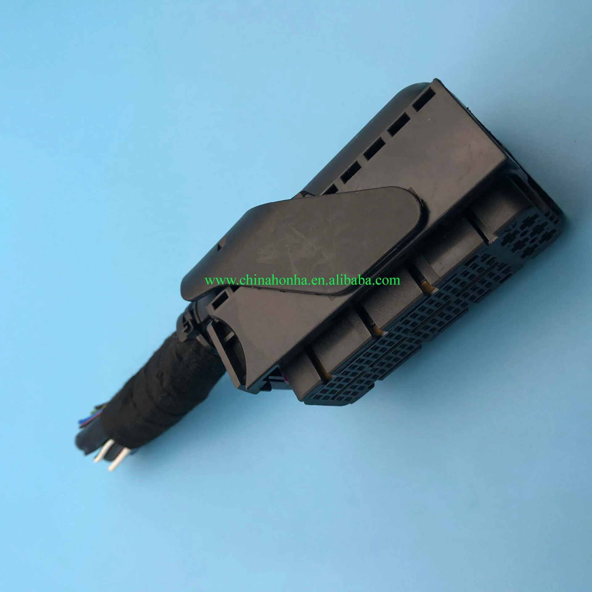  1 kit ECU/EDC17/16 computer board plug 94 pin with 64pcs wire or 60 pin with 32 pcs wire socket com