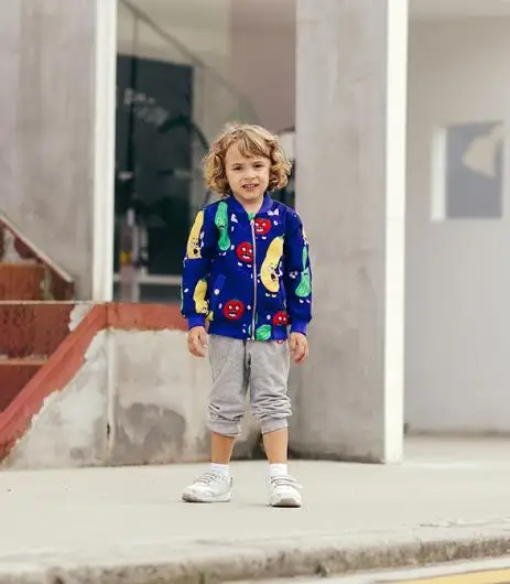 Children's windbreaker children's sweater new cartoon Korean version Boy's Jacket sweater BOY Jackets Coat