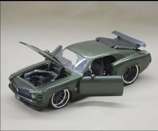 1:24 Ford Mustang 1970 модель автомобиля из сплава, раздвижные функциональные игрушки, детская коллекция подарков, горячая распродажа