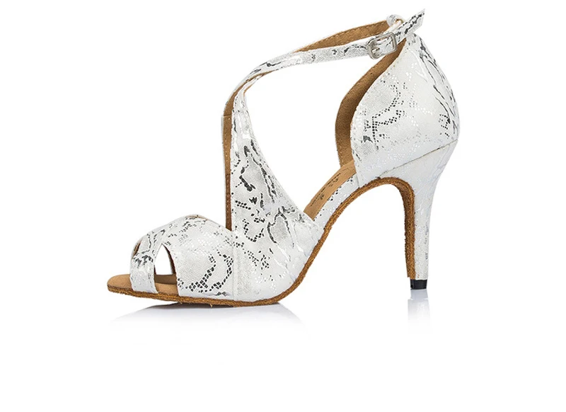 2315033072_581663001