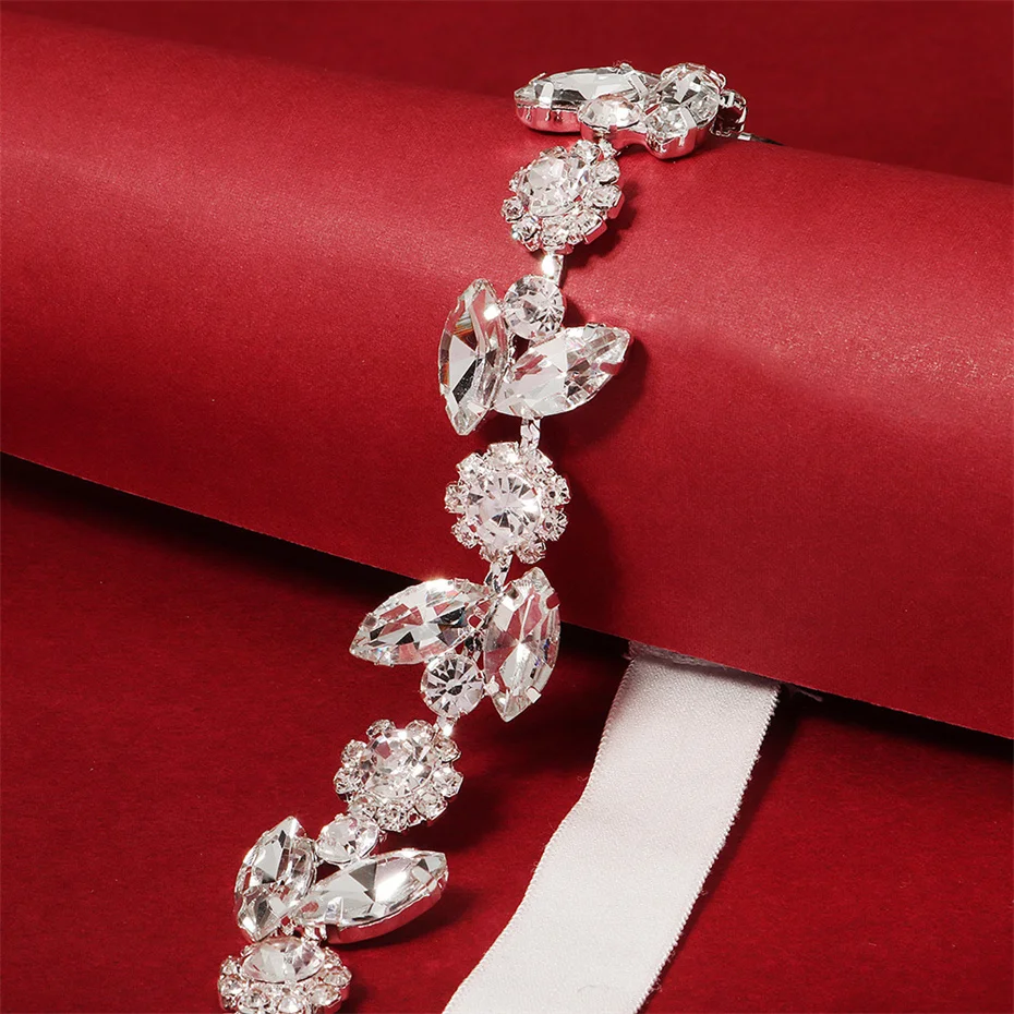 Efily Rhinestone Wedding Garter Bride Accessories Women Silver Color Crystal Flower Bridal Suspenders for Party Dresses Gift