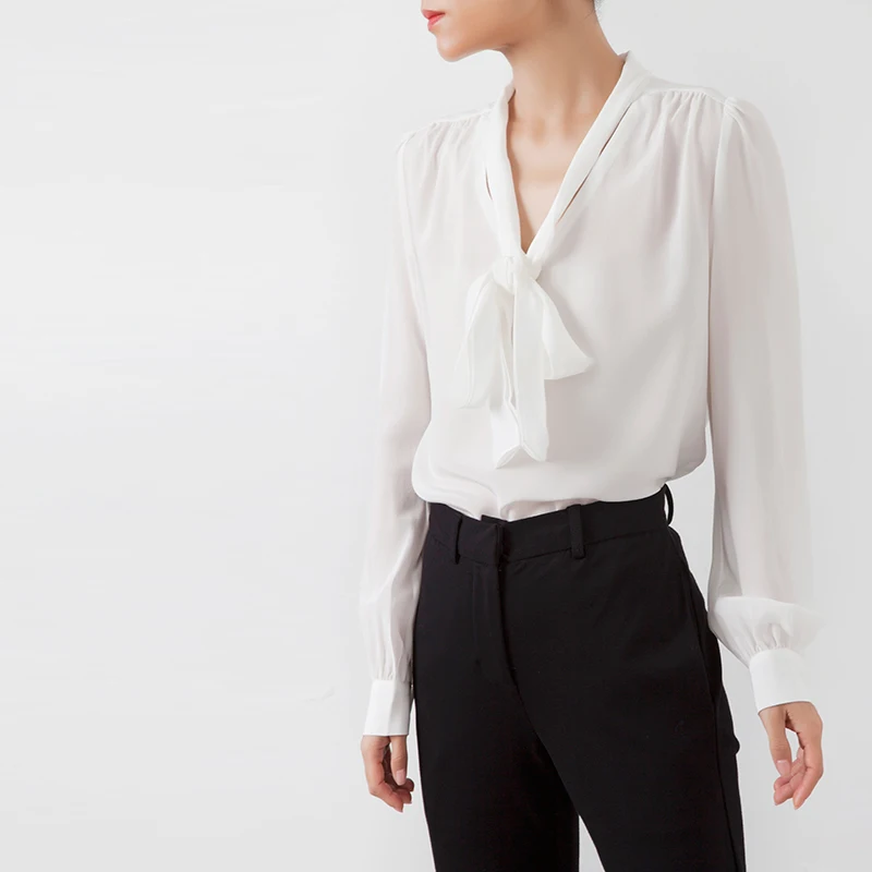 

Brand Fashion Women's High-end Luxury Autumn Vintage Bubble Sleeve Bow V-neck Silk Top