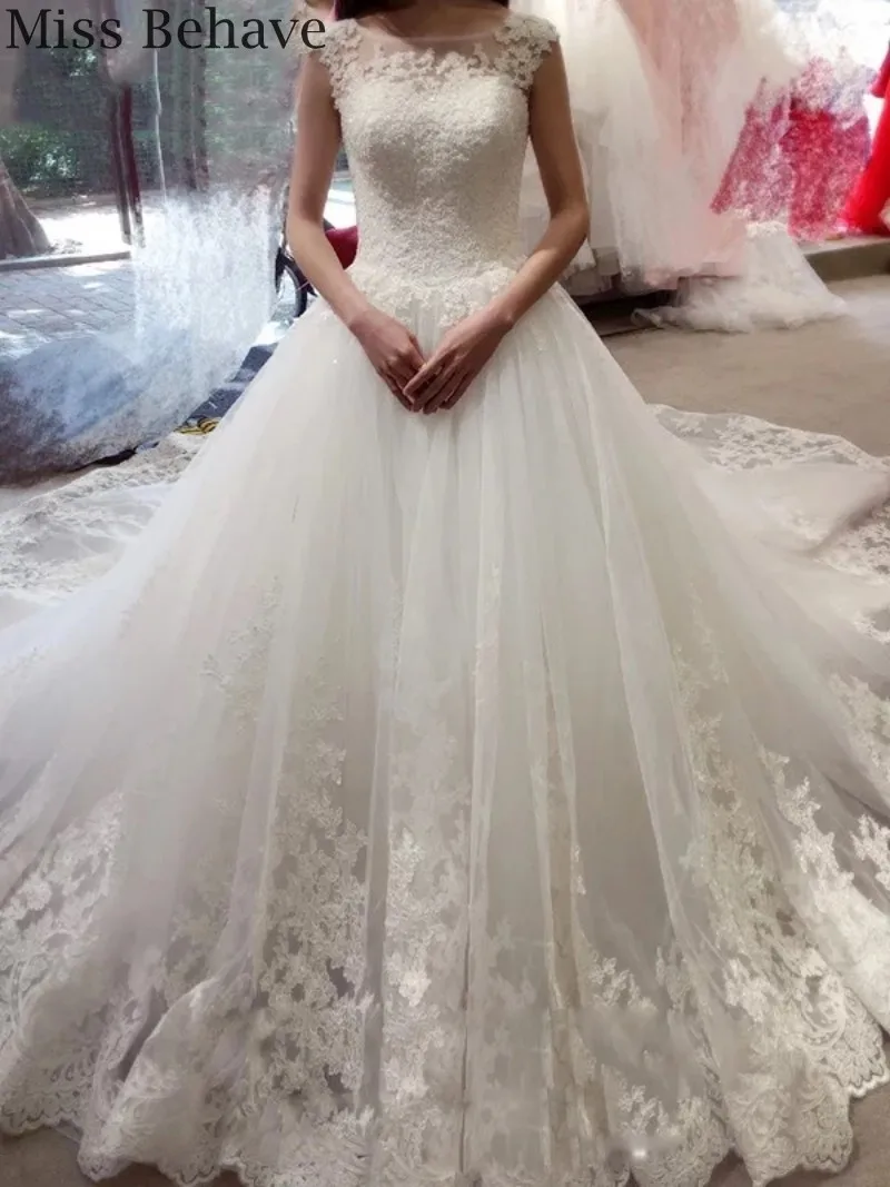 

DD JYOY Ball Gown Wedding Dress with Long Train Lace Body Wedding Gown 2019 Elegant Button Back Plus Size Custom Made