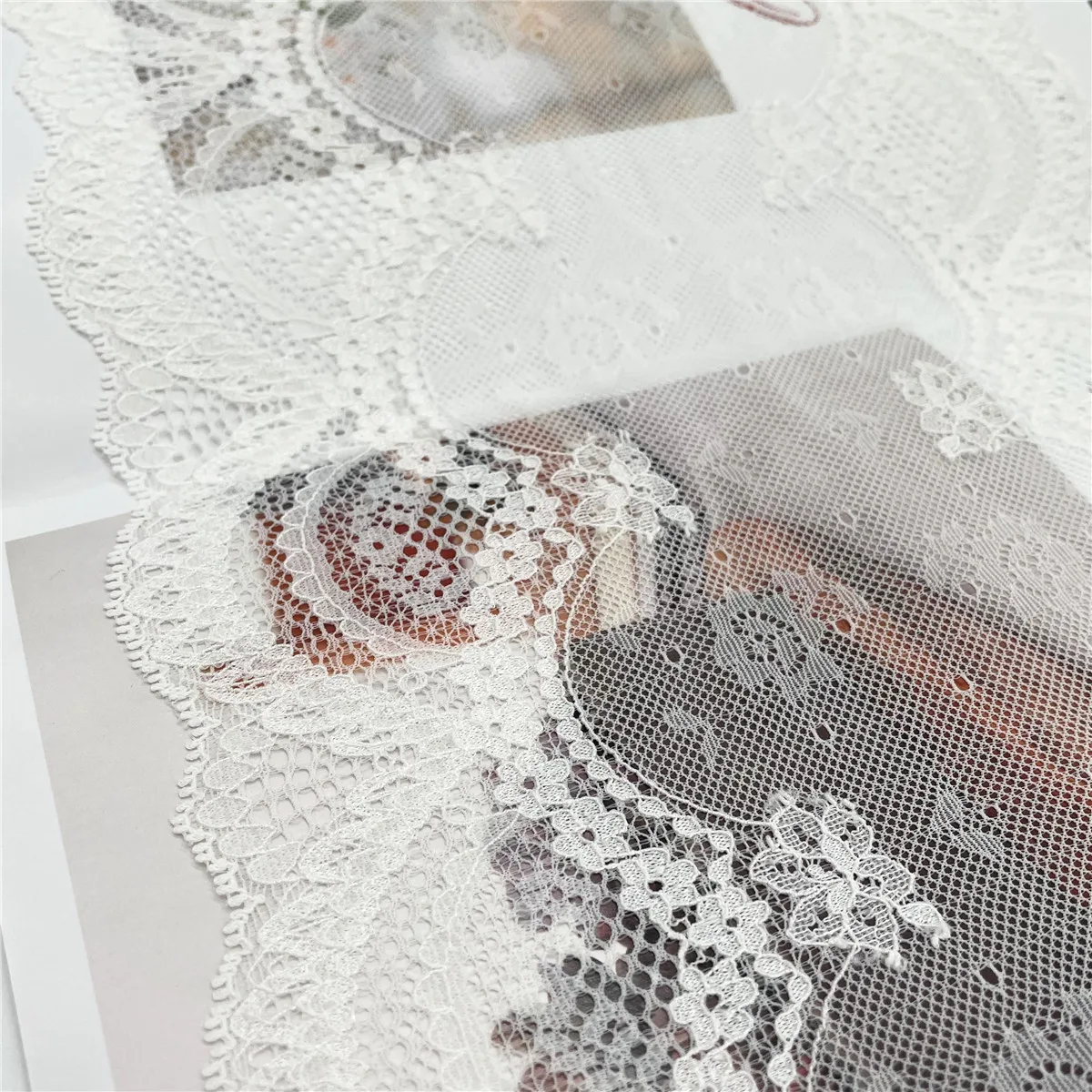 3y/lot Width 9 1/4 inch 23.50cm Pretty White Stretch Elastic Lace Trim 4