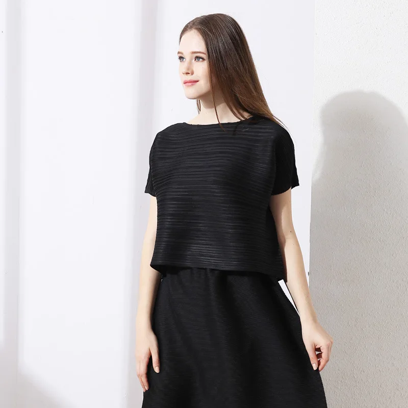 MIYAKE плиссированная футболка с круглым вырезом Женская Новая Осенняя свободная черная универсальная простая Женская тонкая футболка