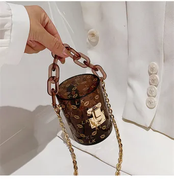 

2020 Fashion Acrylic Transparent PVC Lips Print Women Shoulder Bag Mini Chain Crossbody handbag Ladies Party Cylinder bag brown