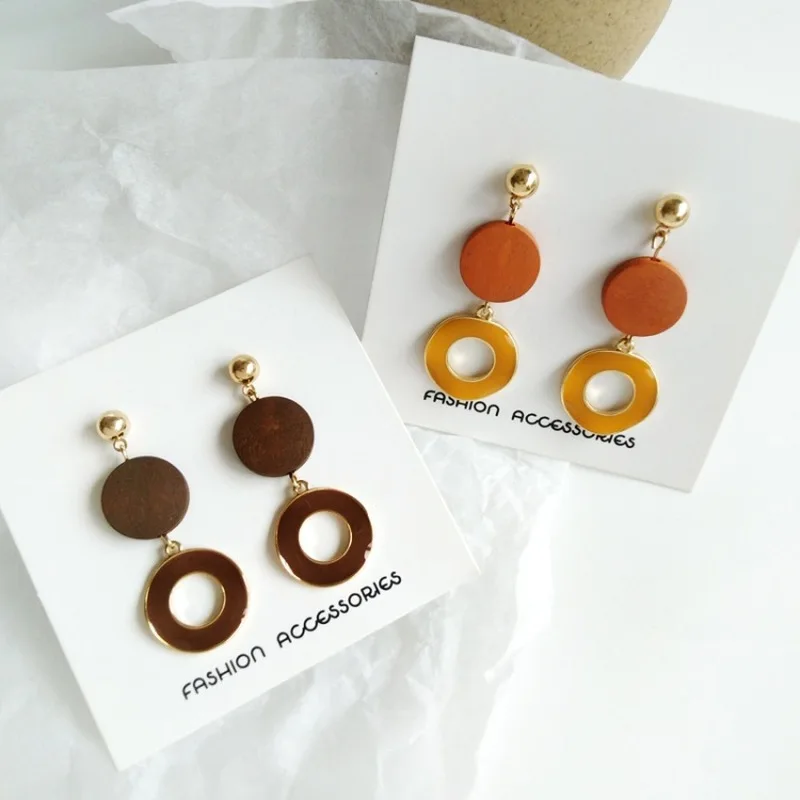 

Simple Beautiful Metal Drip Oil Jewelry Fashion Vintage Wooden Round Pendant Clip Earrings Personality Girl Women's Accessories