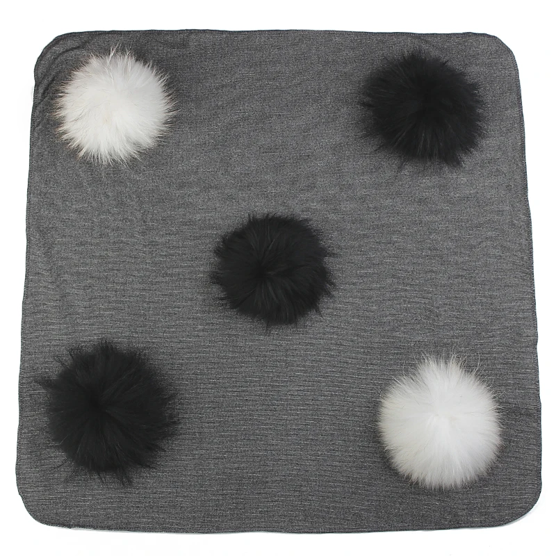 black wht2 blk 3 Теплые хлопковые пеленки для новорожденных и детей постарше, одеяло для сна с натуральным мехом, одноцветные постельные пеленки с помпоном - Цвет: black wht2 blk 3