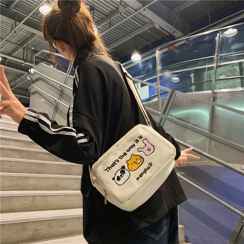 Женские сумки мессенджеры новые модные брендовые школьные на плечо для