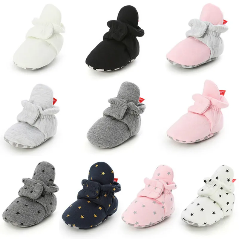 Носки для новорожденных; обувь для маленьких девочек и мальчиков; зимние толстые ботиночки со звездами для первых шагов; хлопковые мягкие Нескользящие теплые ботиночки для малышей