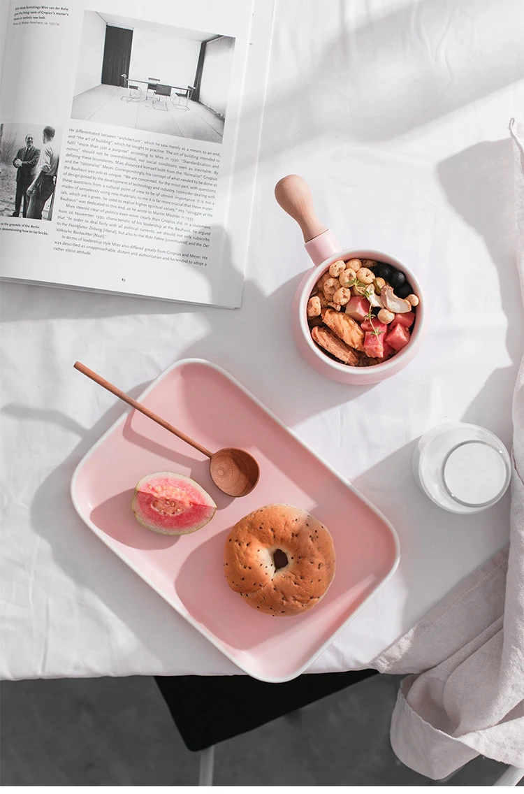 Wood-handle-bowl-with-tray_06
