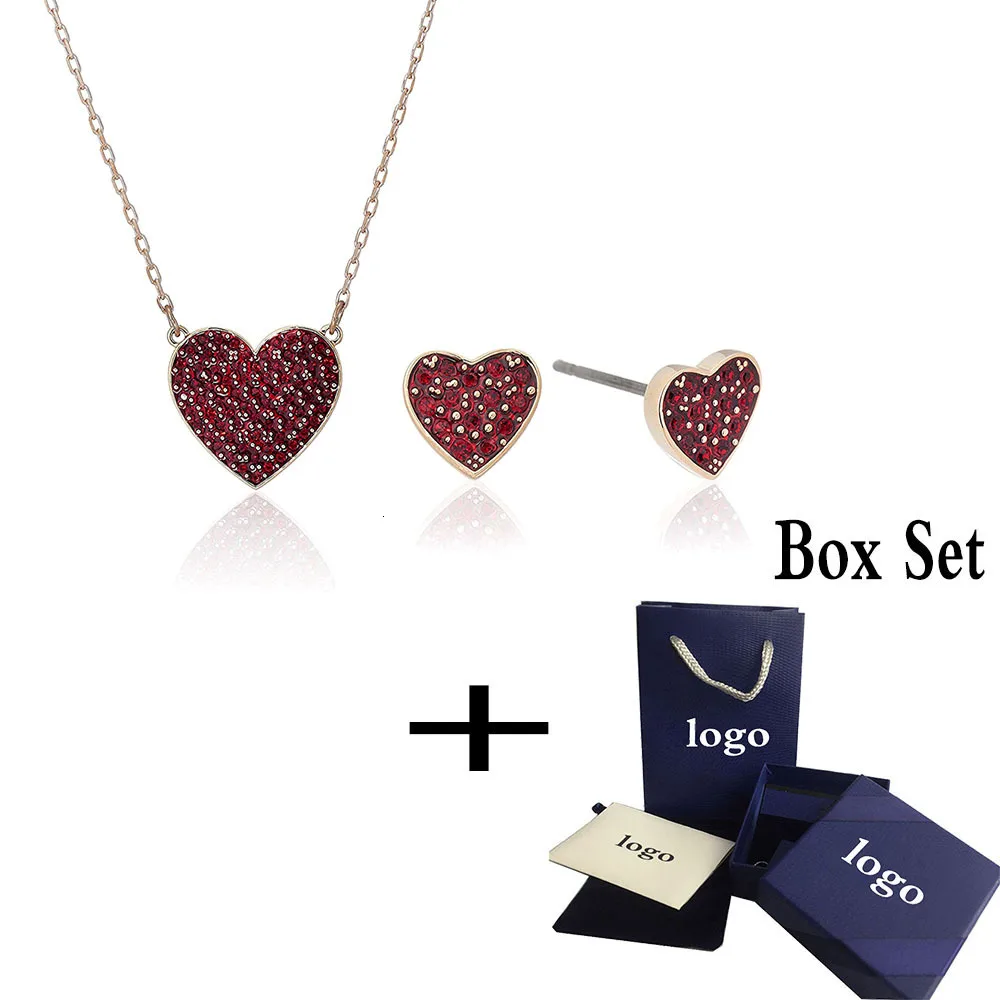 

2019 New Mode Red Heart-shaped Suit Female Clavicle Paste Red Heart-shaped Crystal to Send Romantic Love Present Jewels