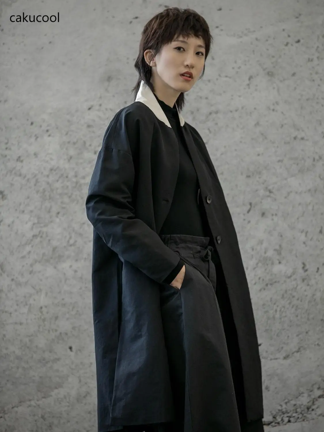 

Cakucool 2019 new dark simple retro neutral wind long coat loose windbreaker jacket female