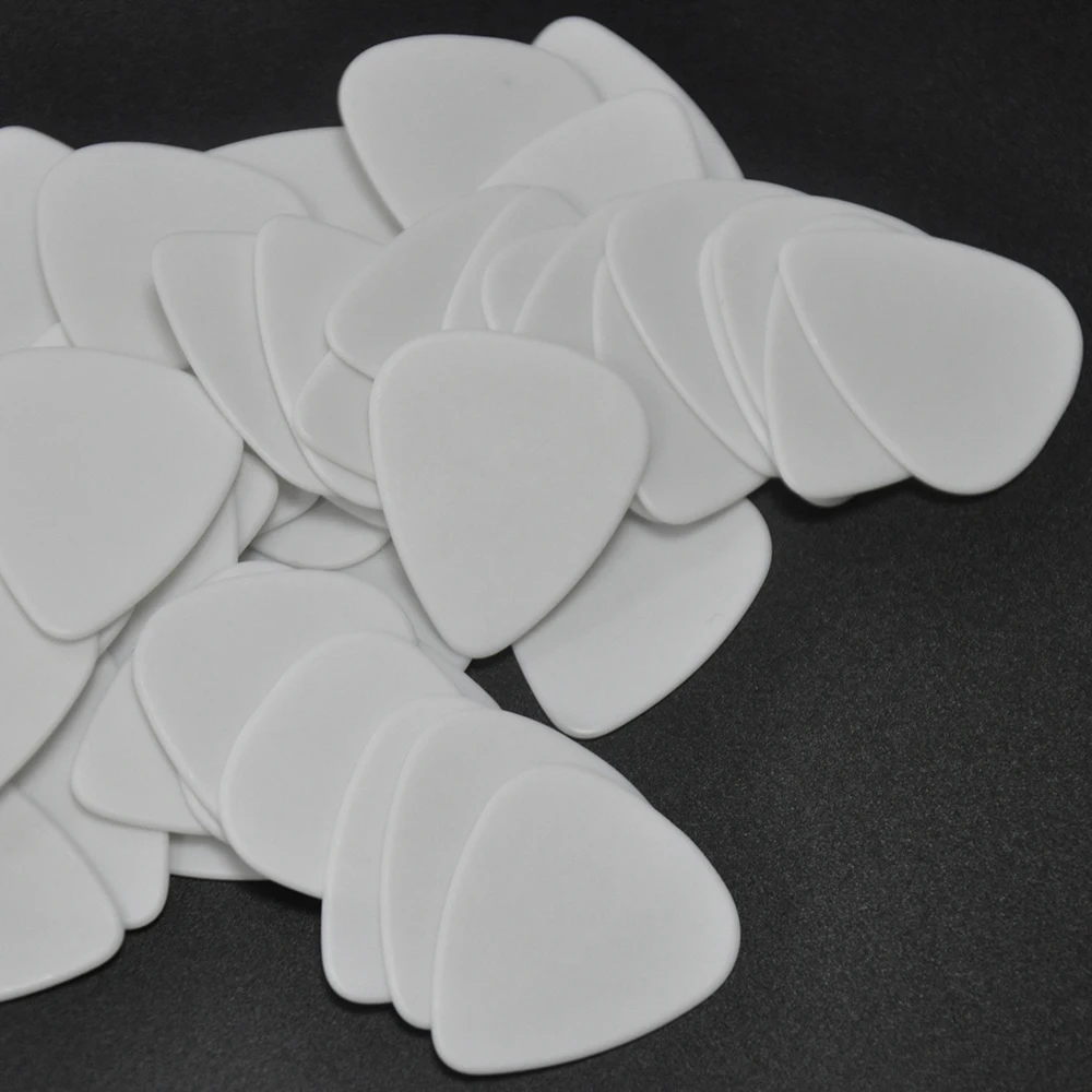 100pcs Solid White Gauge 0.60mm / 0.71mm / 1mm 1.5mm Delrin Guitar Bass Picks Plectrums