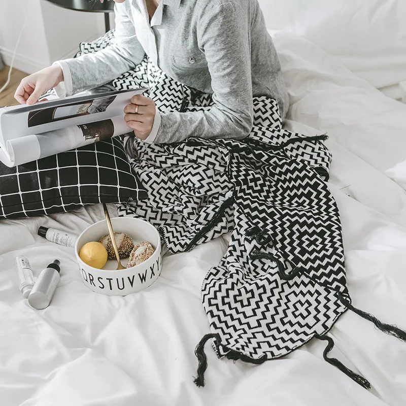 Ruijing Textile Cotton Knitted Fabric Tassels Blanket Home Collocation Gift Photographic Prop Keeps in a Northern European-Style