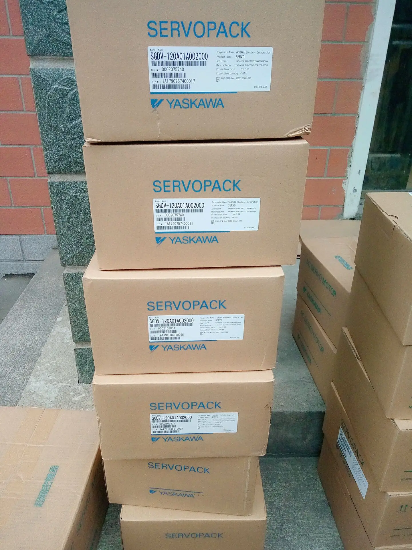 

SGMGH-13ACA6C+SGDM-15ADA new original Yaskawa servo motor driver is guaranteed for one year.