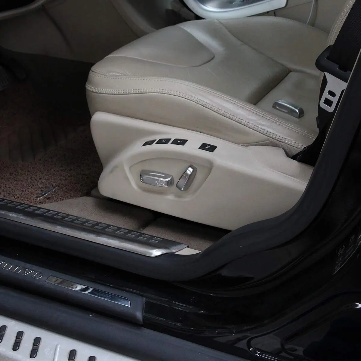 

4pcs ABS Matte Seat Adjustment Button Cover Trim for C70 S60 V40 V60 XC60 S80 S40