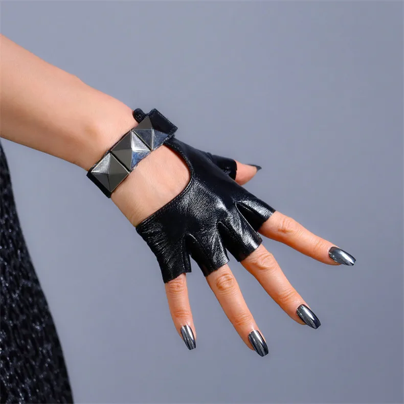 Waliicorners Studs Half Finger Women Semi-Finger Gloves 100% REAL PATENT LEATHER Fingerless Short Gloves 9 H292d3f98a80f4c7ab90e19b4e2ada0dfy