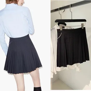

Women Pleated Mini Skirt Spring and Summer Wild Stylish Metal Chain Decoration Lady Black Short Skirts Clothes