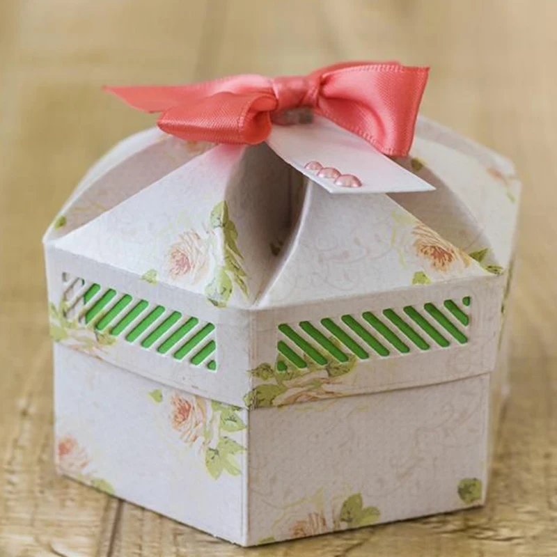 gemini_favour_box_dies_photo_15