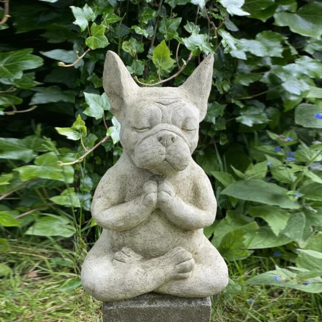 Meditation Bulldog Statue Harz Hund Skulptur Tier Yoga Statue Für