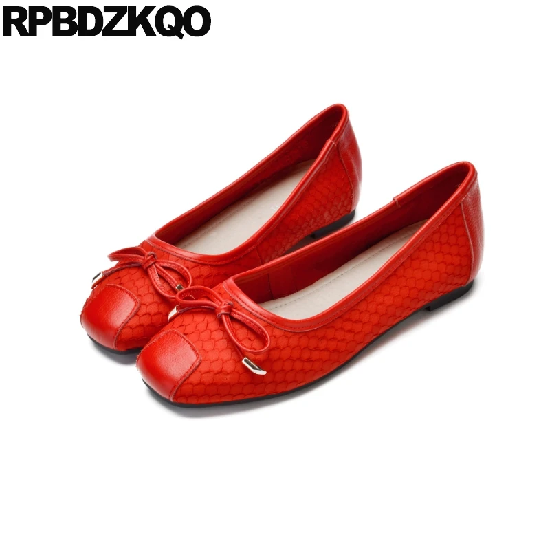 womens red flats size 10